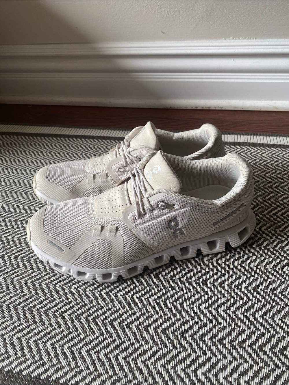 On Cloud 5 Sneakers (Colorway: Pearl and White; Women’s Size 8) - Picture 3 of 12